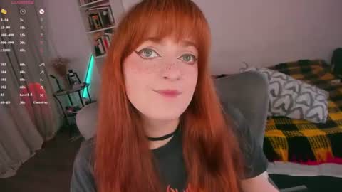 Snapshot of juliet_schoolgirl chatting on June 24, 2:38 pm Juliet online show from June 24, 2:38 pm