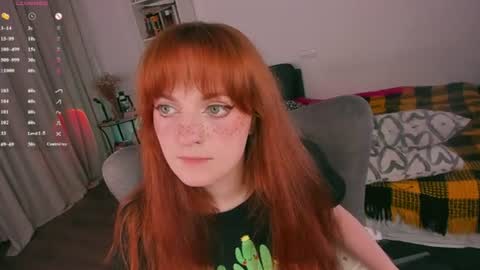 Snapshot of juliet_schoolgirl chatting on June 30, 7:15 pm Juliet online show from June 30, 7:15 pm