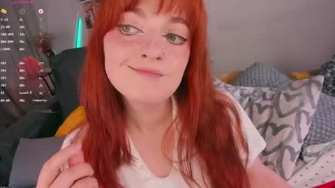 Snapshot of juliet_schoolgirl chatting on July 26, 10:38 pm Juliet online show from July 26, 10:38 pm