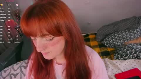 Snapshot of juliet_schoolgirl chatting on July 28, 10:31 pm Juliet online show from July 28, 10:31 pm