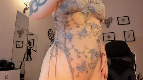 juliet_sourire online show from January 23, 3:16 am