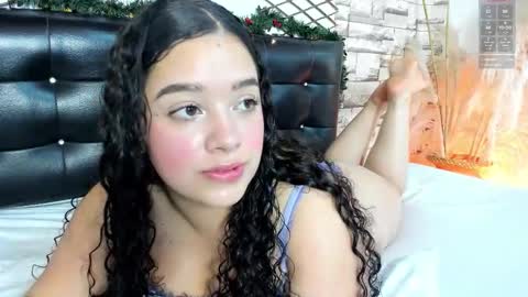 julieta_333 online show from December 19, 1:29 pm