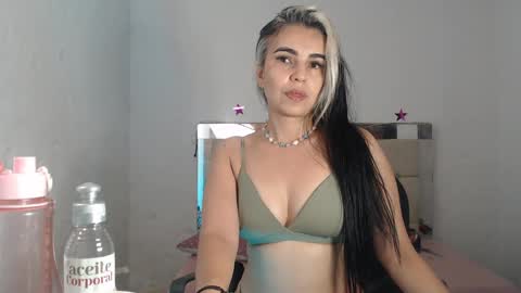 julieta__fox_ online show from January 31, 10:10 am