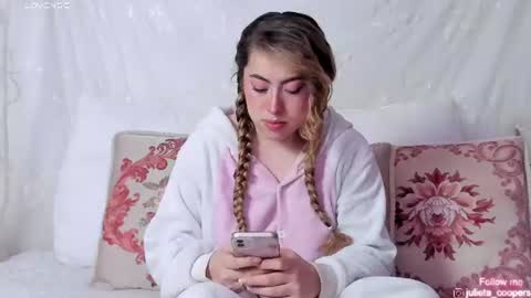 Juli  online show from June 18, 4:35 am