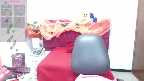 julieta_curvy69 online show from October 7, 12:02 pm