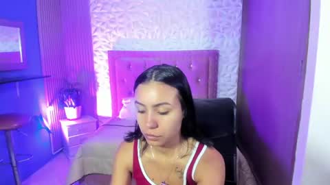 julieta_fn online show from June 15, 1:24 pm