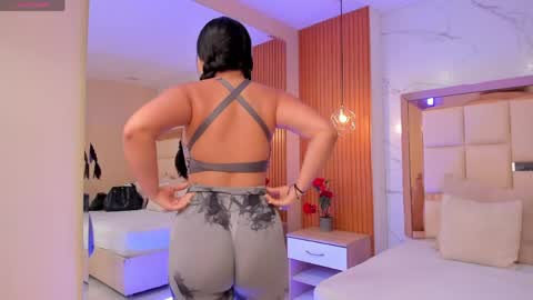 Snapshot of julieta_rose__ chatting on April 16, 11:40 pm online show from April 16, 11:40 pm