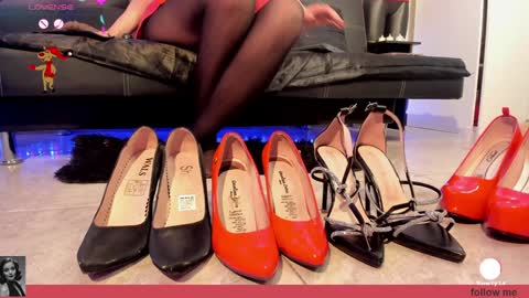 Julieta wall online show from December 11, 12:33 am