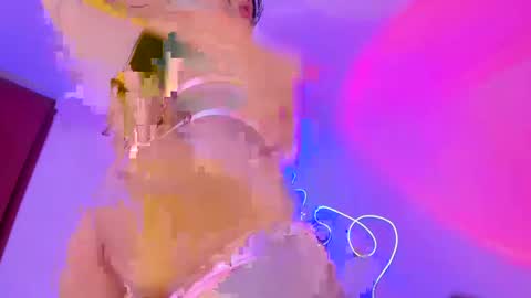 Snapshot of julietabomgv chatting on February 21, 10:15 pm julietabomgv online show from February 21, 10:15 pm