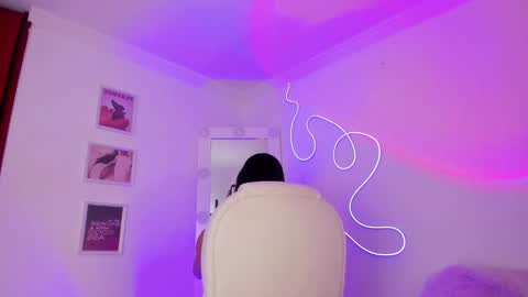 Snapshot of julietabomgv chatting on March 2, 11:20 pm julietabomgv online show from March 2, 11:20 pm