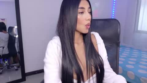 Julieta online show from February 24, 1:42 pm