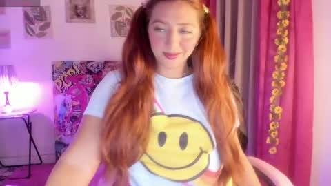 Snapshot of julietacollinss chatting on June 12, 2:21 am Julieta online show from June 12, 2:21 am