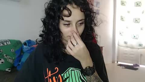 Snapshot of julietajaguar chatting on December 4, 3:21 pm Julieta Jaguar online show from December 4, 3:21 pm