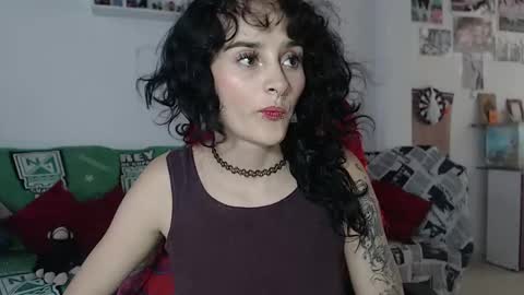 Snapshot of julietajaguar chatting on December 10, 3:55 pm Julieta Jaguar online show from December 10, 3:55 pm