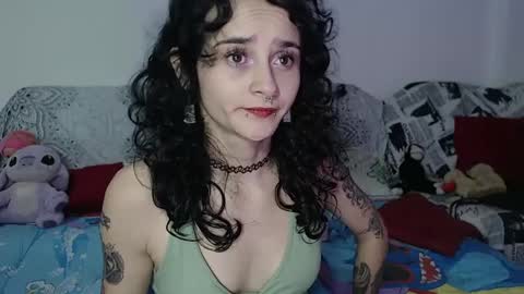 Snapshot of julietajaguar chatting on January 10, 2:13 pm Julieta Jaguar online show from January 10, 2:13 pm