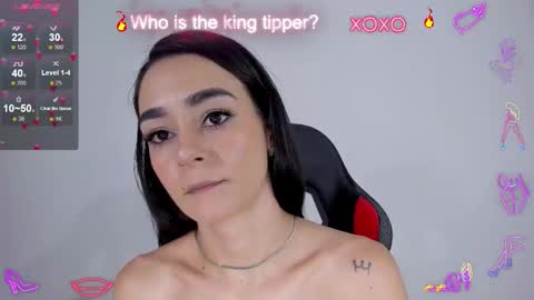 Snapshot of julietaserafelle chatting on October 19, 8:53 pm serafelle online show from October 19, 8:53 pm