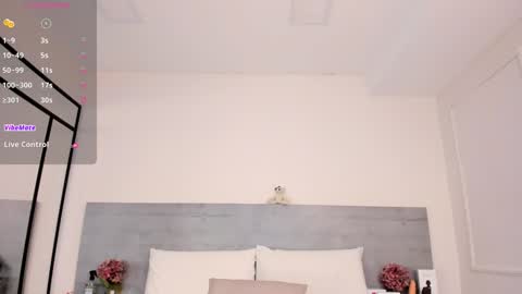 Juliana online show from December 24, 3:47 pm