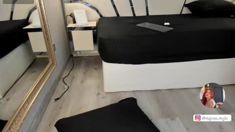 julieth_rojas online show from September 20, 4:57 am