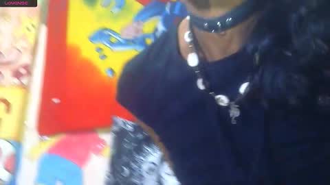 Julieth Wolf online show from December 5, 5:05 am