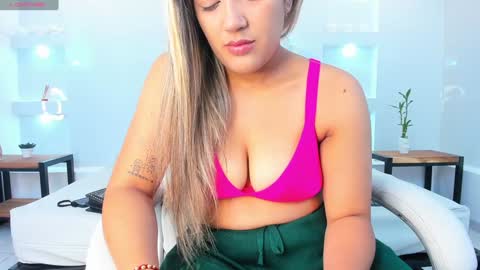 Julietha online show from January 13, 3:45 am
