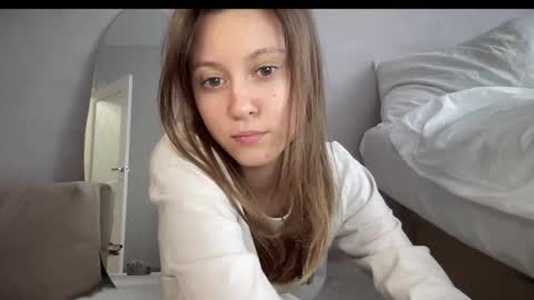 julietsensation online show from September 11, 1:11 pm