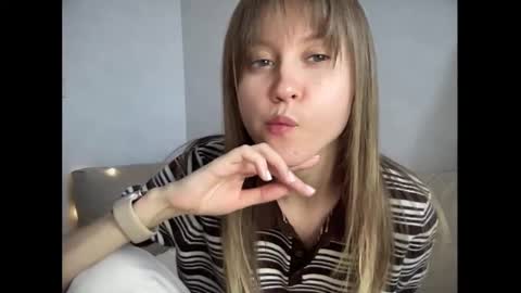 julietsensation online show from September 12, 1:44 pm
