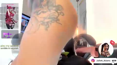 Snapshot of juliett_adams_ chatting on June 13, 6:28 pm Juliett online show from June 13, 6:28 pm