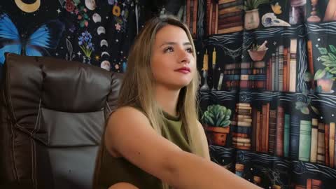 Julietta Jackson online show from December 12, 7:48 pm