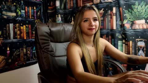 Julietta Jackson online show from December 21, 10:40 pm