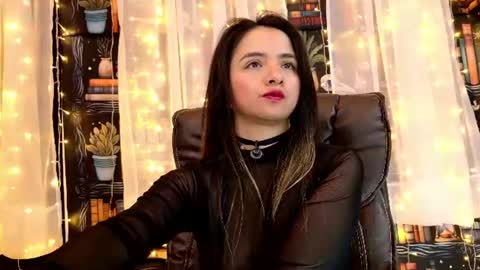 Snapshot of julietta__jackson chatting on June 17, 11:16 pm Julietta Jackson online show from June 17, 11:16 pm