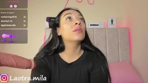 IG mila delux online show from November 19, 2:22 am