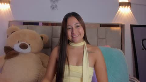 juliettaarlet online show from June 8, 11:10 am