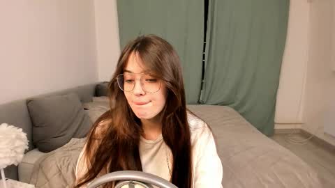 Leila online show from March 23, 7:07 pm