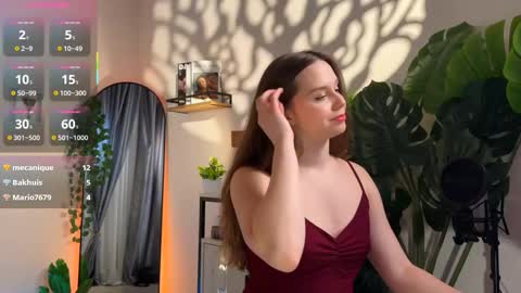 Snapshot of juliette_junson chatting on March 11, 12:44 pm Julie online show from March 11, 12:44 pm