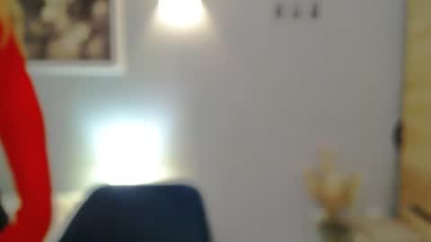 Snapshot of juliettesensual chatting on January 4, 4:32 pm JulietteSensual online show from January 4, 4:32 pm