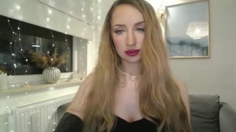 JulietteSensual online show from March 4, 5:19 pm