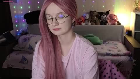 Snapshot of julifisher chatting on March 28, 4:23 am julifisher online show from March 28, 4:23 am