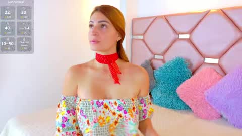 Snapshot of juliia_cruz_ chatting on May 28, 11:29 am Julia online show from May 28, 11:29 am