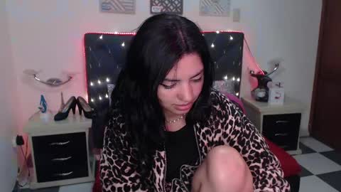 Juliieth Miller online show from January 8, 9:32 am