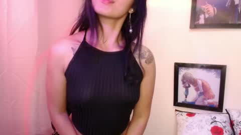 Juliieth Miller online show from March 6, 11:53 pm