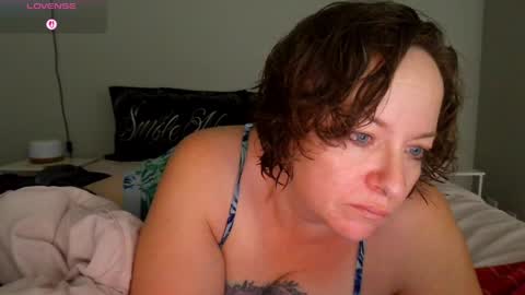 Snapshot of julimonroe chatting on April 22, 9:44 am Juli Monroe online show from April 22, 9:44 am