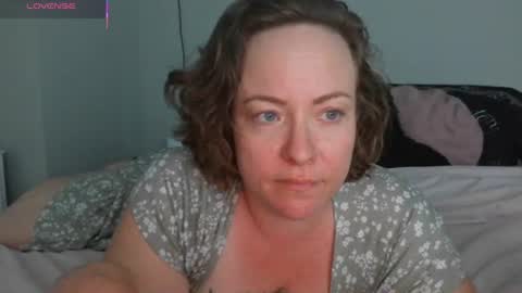 Snapshot of julimonroe chatting on June 9, 3:29 am Juli Monroe online show from June 9, 3:29 am