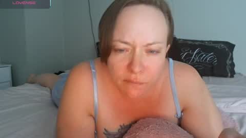 Snapshot of julimonroe chatting on June 11, 4:10 am Juli Monroe online show from June 11, 4:10 am