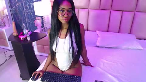 julitpink online show from September 11, 12:16 pm