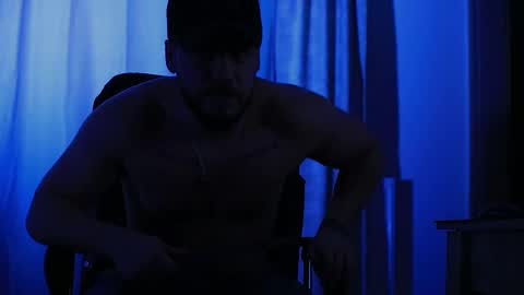 JULiUS   online show from January 4, 12:48 am