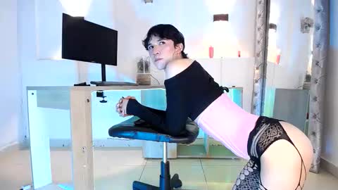 Snapshot of jullian_ricci chatting on May 27, 8:39 pm jullian online show from May 27, 8:39 pm