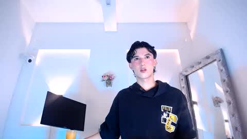 Snapshot of jullian_ricci chatting on June 9, 7:58 pm jullian online show from June 9, 7:58 pm