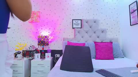 Snapshot of jullietareyes chatting on November 21, 2:38 pm Julieta Reyes online show from November 21, 2:38 pm