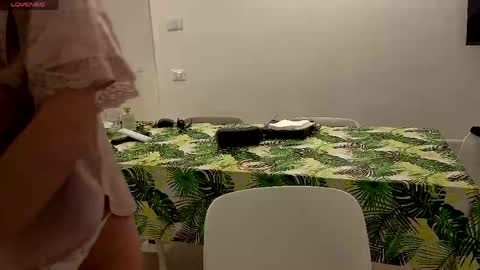 Snapshot of jullyenn chatting on April 26, 6:27 pm Jully online show from April 26, 6:27 pm
