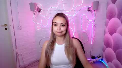 DoubleCherry online show from August 5, 2:03 am